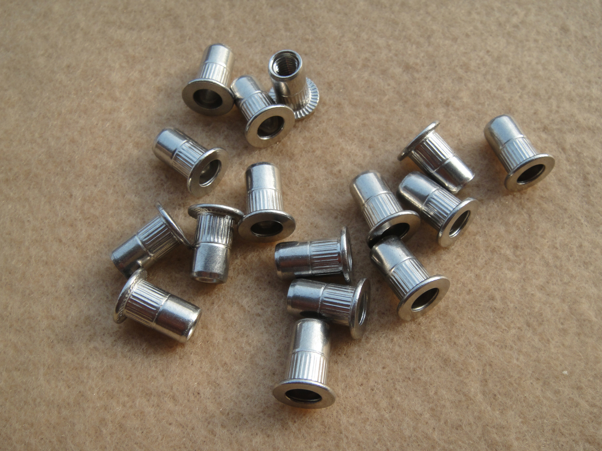 304不锈钢铆螺母,不锈钢拉铆螺母,不锈钢铆螺母